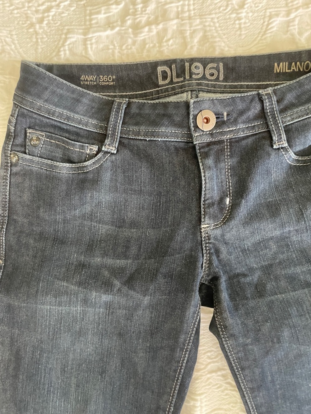 NWOT- DL 1961 jeans- Boot leg - size 25- Milano Boot- stretchy - Picture 11 of 11